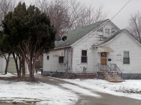 515 W 6th St, Kewanee, IL 61443
