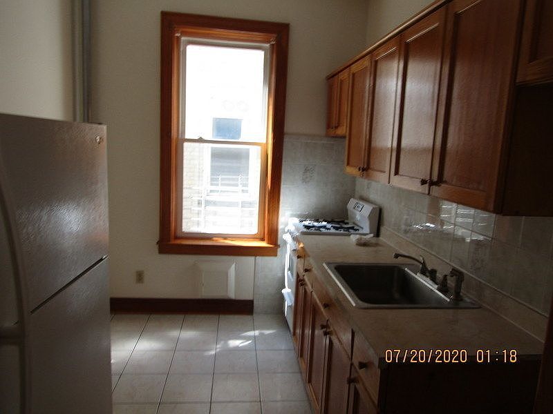1st image of 536 40th St #2L