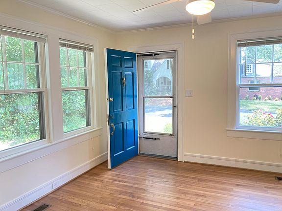 4th image of 1027 Carolina Ave