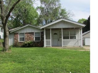 906 Danforth St, Alton, IL 62002