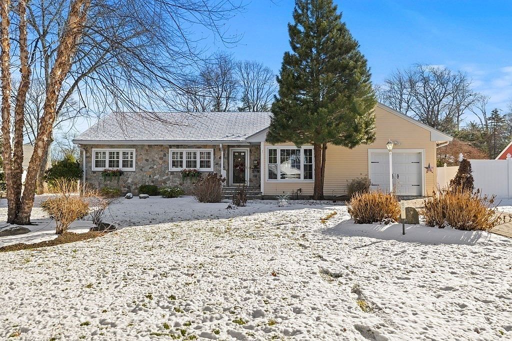 60 Old Post Rd, East Walpole, MA 02032 Zillow