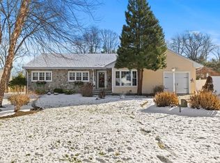 60 Old Post Rd, East Walpole, MA 02032