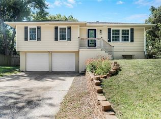 120 SE Westminister Rd, Blue Springs, MO 64014