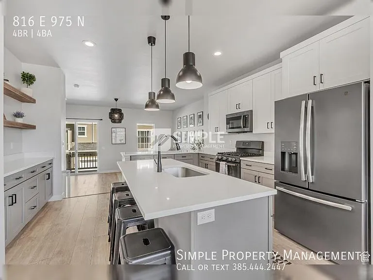 816 E 975 N — Photo 1