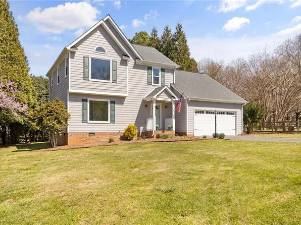 1008 Greenly Dr, Pfafftown, NC 27040