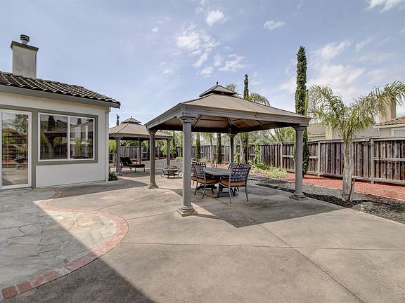 4th image of 3335 Harbor Moon Ct