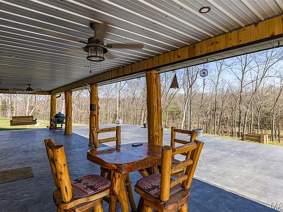 3rd image of 3140 Brook Stone Rd