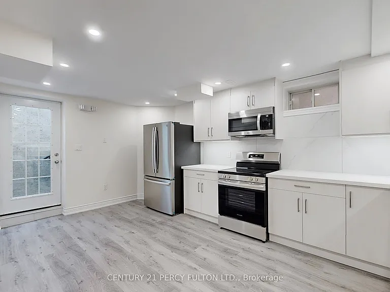 47 Sapphire Dr #BASEMENT — Photo 3
