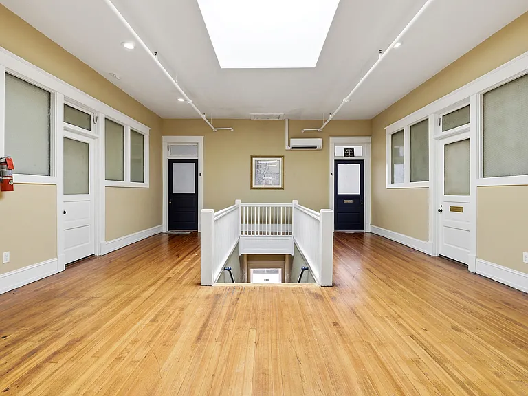 205 E Walnut St #A — Photo 18