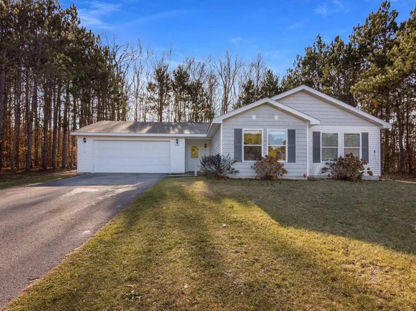 9753 Pattys Ln, Traverse City, MI 49684