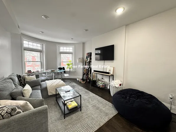 7R Strathmore Rd, Brookline, MA