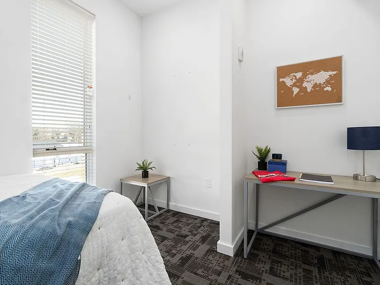 MAIN608 — Photo 30