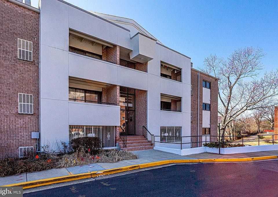 1st image of 4360 Lee Hwy APT 203