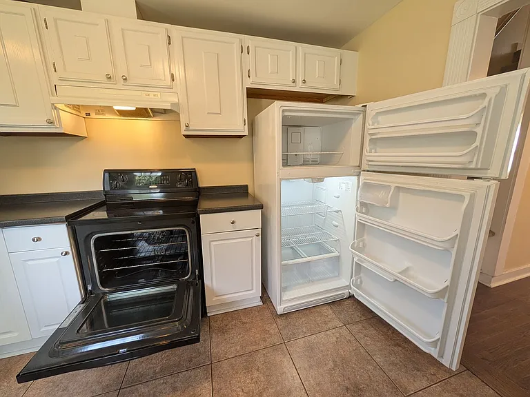 3302 Bradley St SW — Photo 8