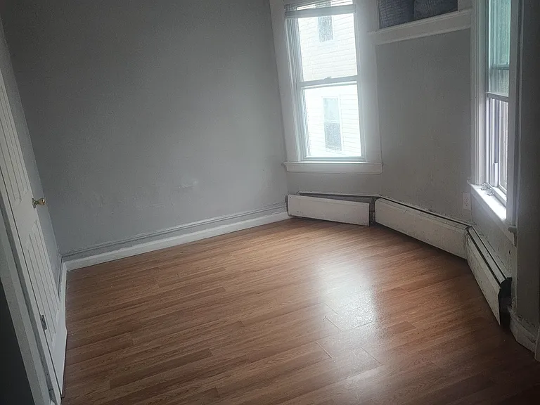 39 George St #2 — Photo 11