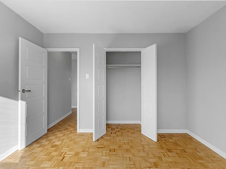 810 Canterbury Ave — Photo 65