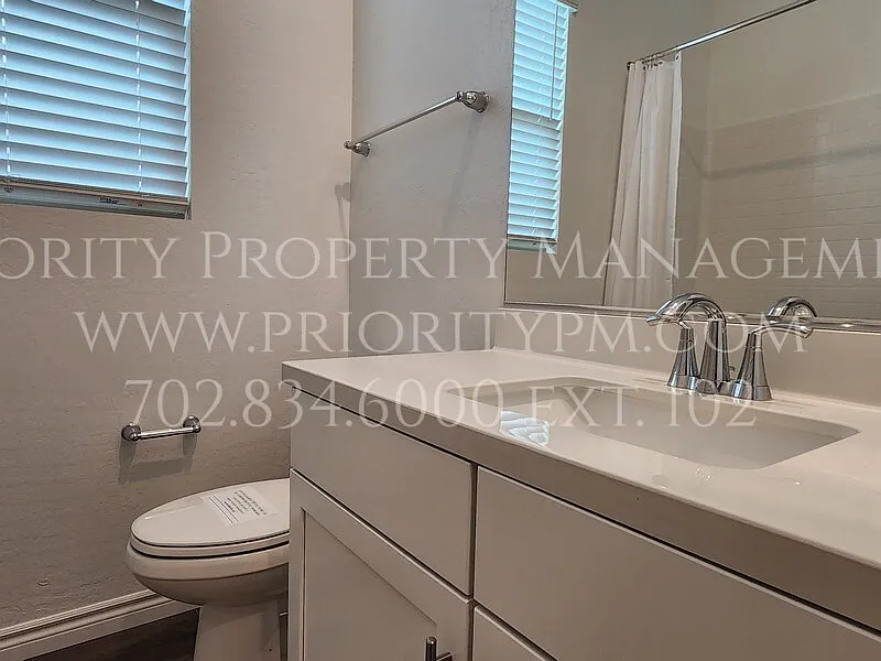 3 bed, 1667 sqft, $2,295 — Photo 2