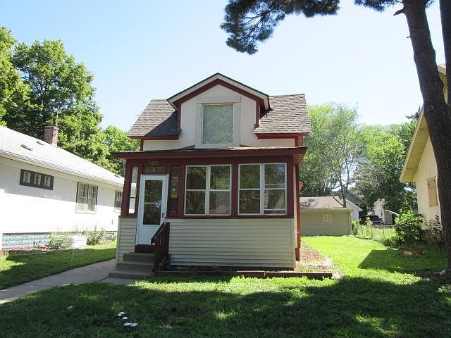 1st image of 3252 Oliver Ave N