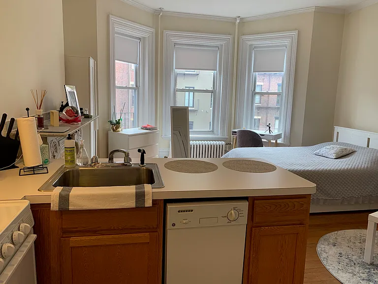 307 Beacon St #4 — Photo 10