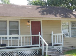 404 Charlotte Dr, Port Lavaca, TX 77979
