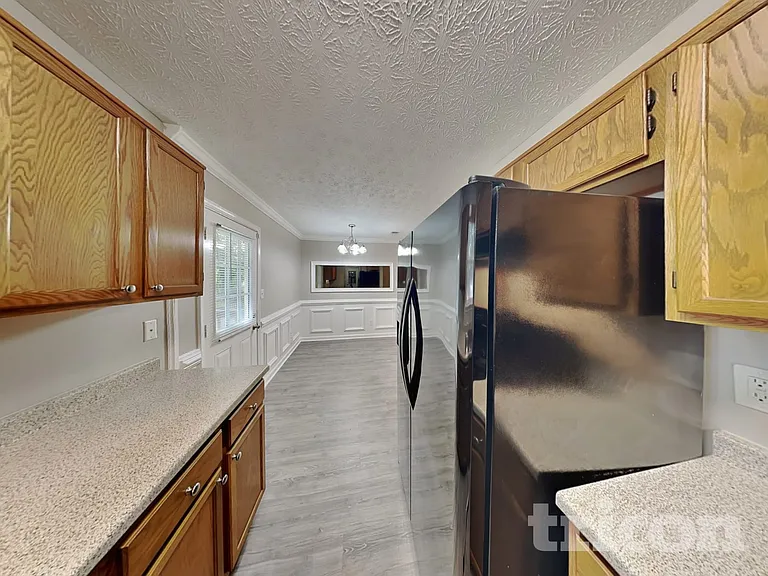 101 Halehaven Dr — Photo 6