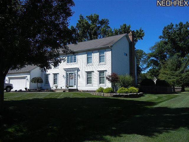 1st image of 70 Loch Heath Ln
