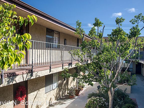 3rd image of 444 E Tujunga Ave APT 107