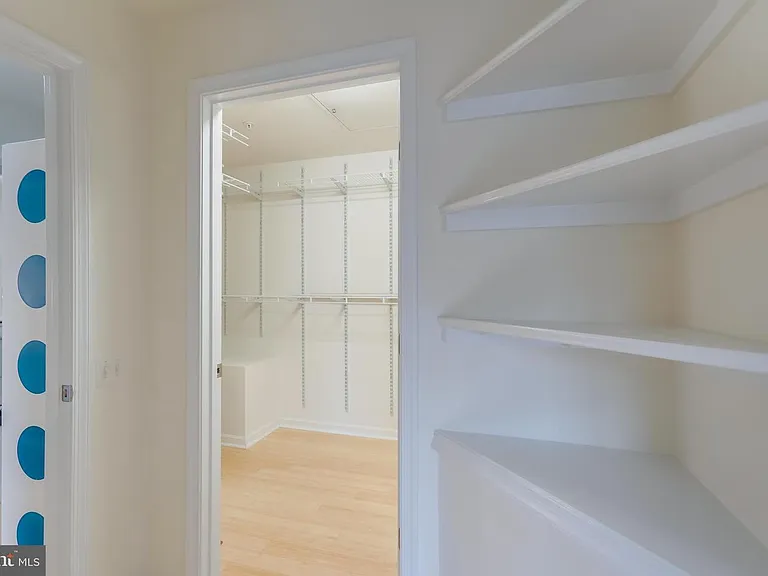 7046 Falls Reach Dr #304 — Photo 28
