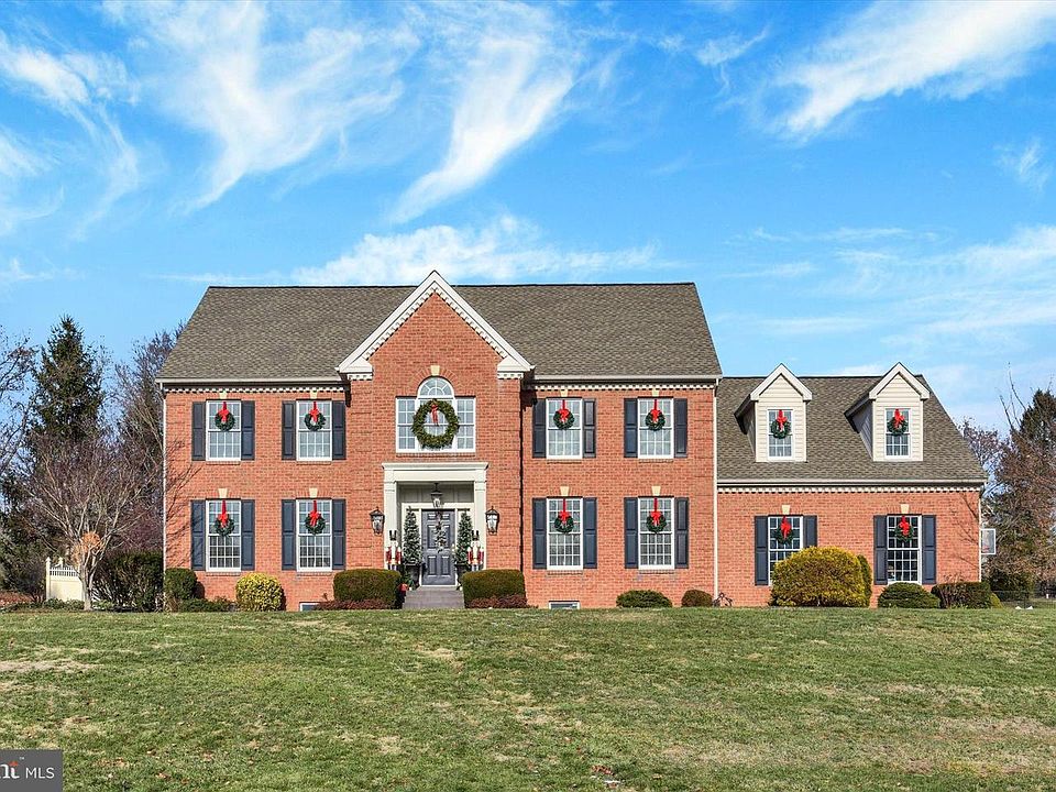 1st image of 1803 Silver Pine Cir