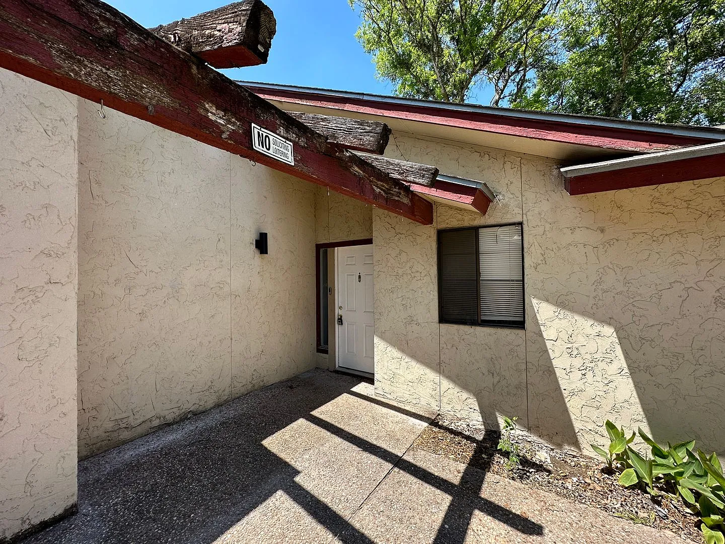 2/2 Duplex near LBJ High — Photo 2