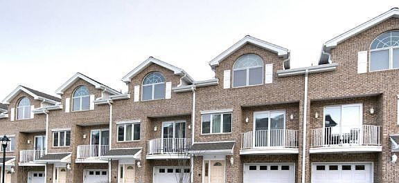 3rd image of 630 Valley Brook Ave Unit 9