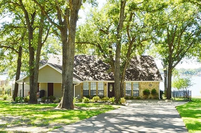 1st image of 128 Guadalupe Dr