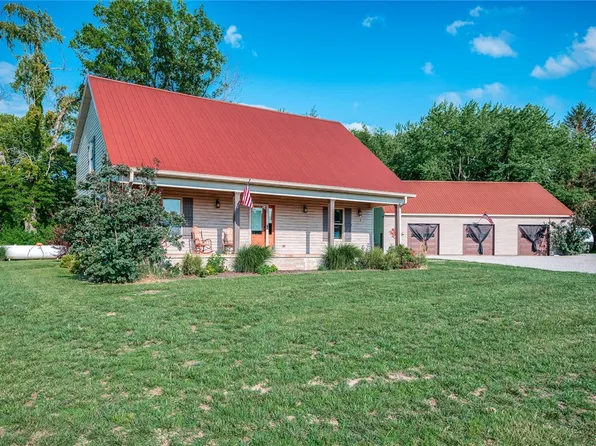 214 N Union St, West Union, IL 62477