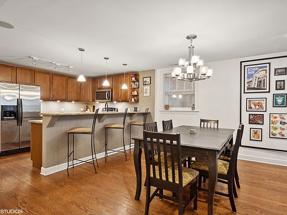 3rd image of 7448 N Hoyne Ave #G