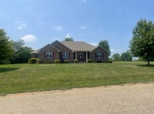 5643 Tahoe Dr, Clinton, IL 61727