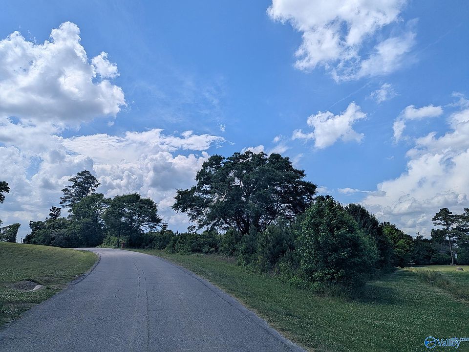 2nd image of Mount Vernon Rd