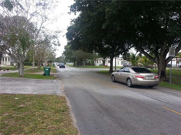 5th image of 13025 NW 2nd Ave