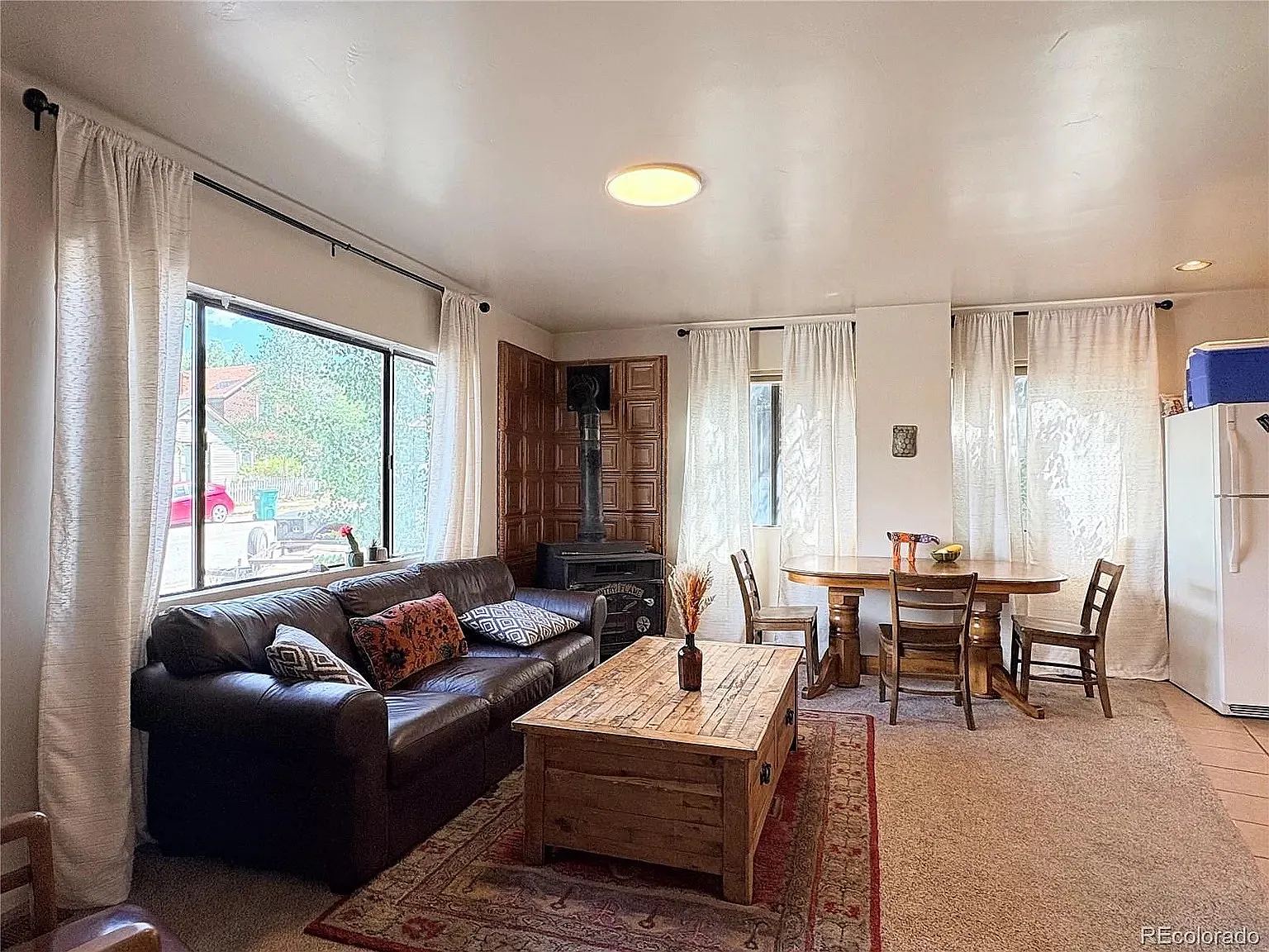 4 bed, 1800 sqft, $900 — Photo 2