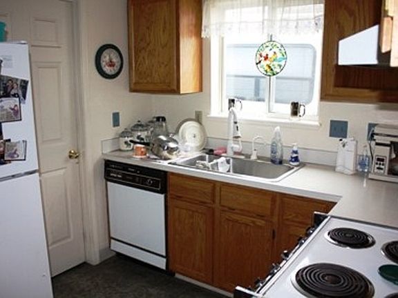 3rd image of 2924 Owyhee Ln