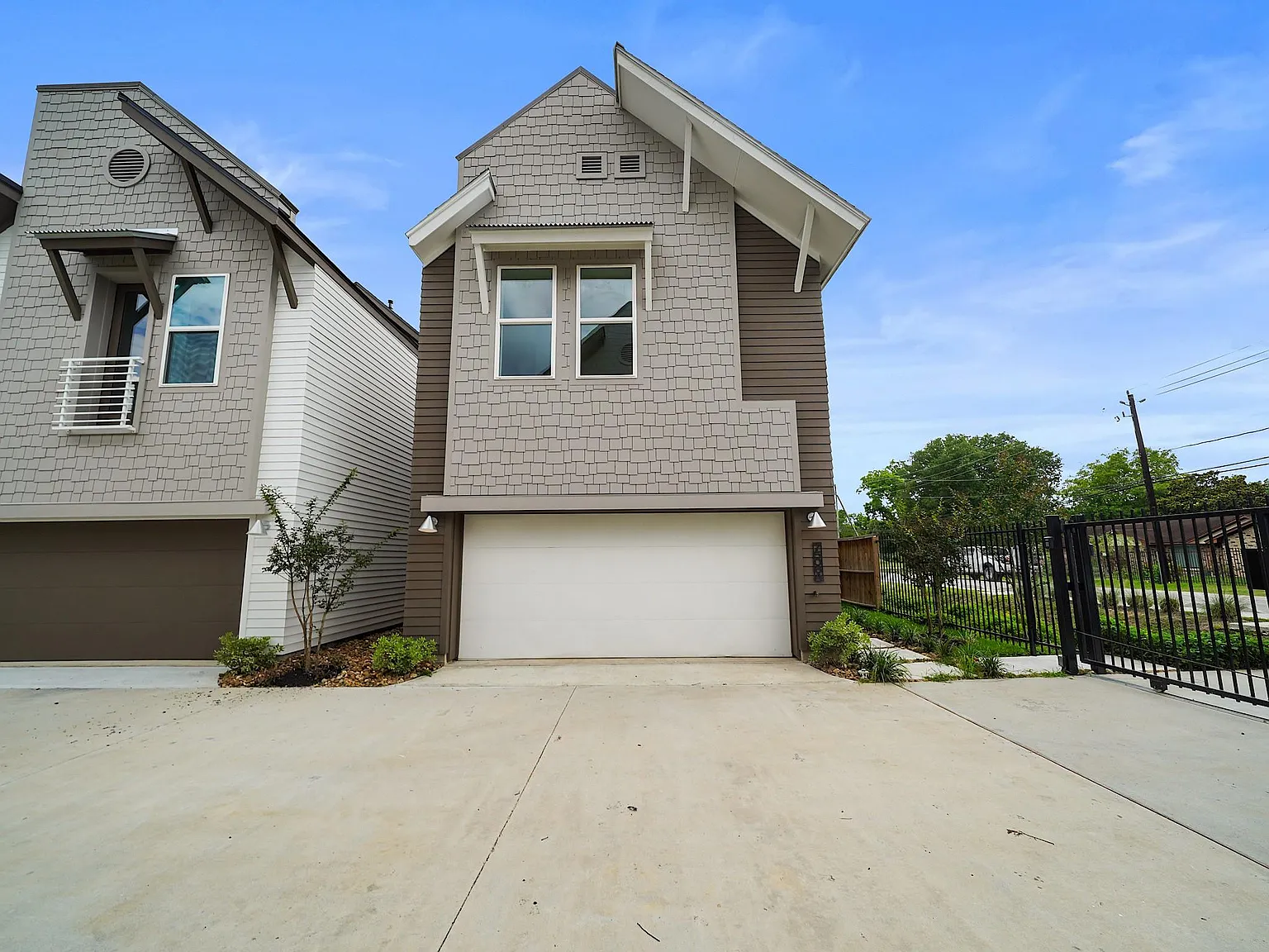 3 bed, 2.5 bath, 1680 sqft, $2,300 — Photo 1