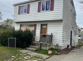524 Crawford St, Flint, MI 48507