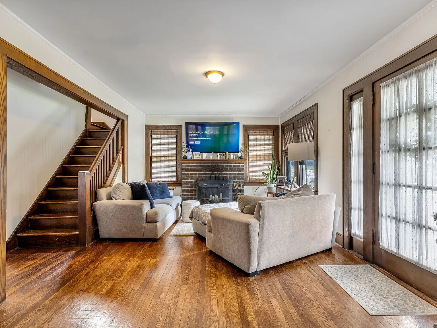 4 bed, 2100 sqft, $4,900 — Photo 4