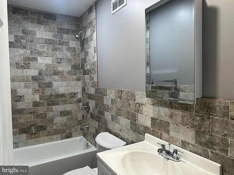 1438 Knorr St — Photo 11