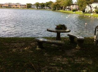 19080 NE 3rd Ct APT 303, Miami, FL 33179