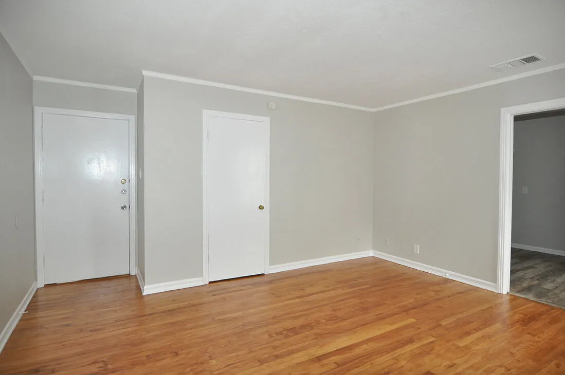 1 bed, 1.0 bath, 714 sqft, $1,250 — Photo 2