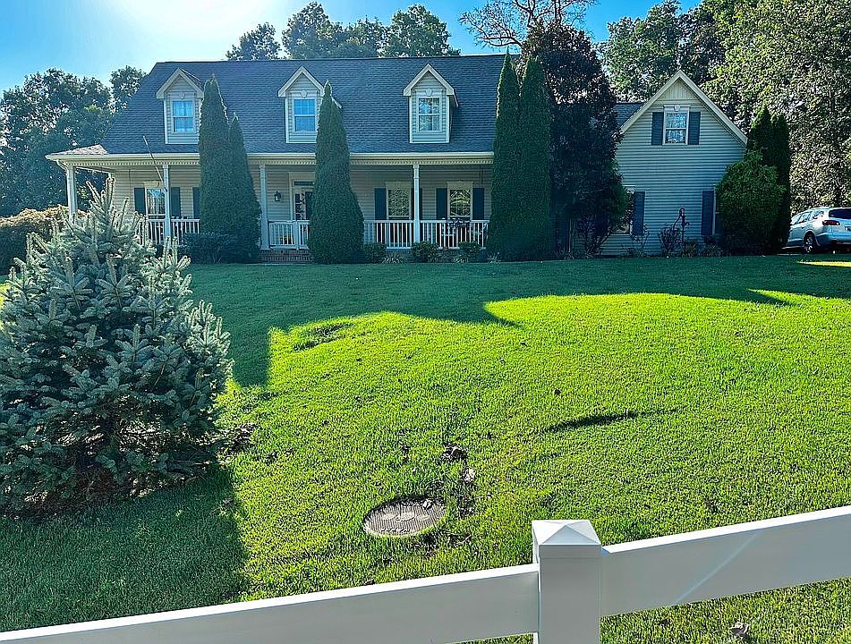 1st image of 511 Emerald Ave