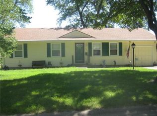 1529 NE 51st St, Kansas City, MO 64118