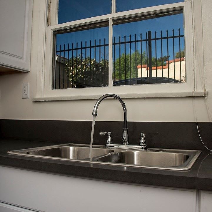 1st image of 1091 N Lake Ave APT 10