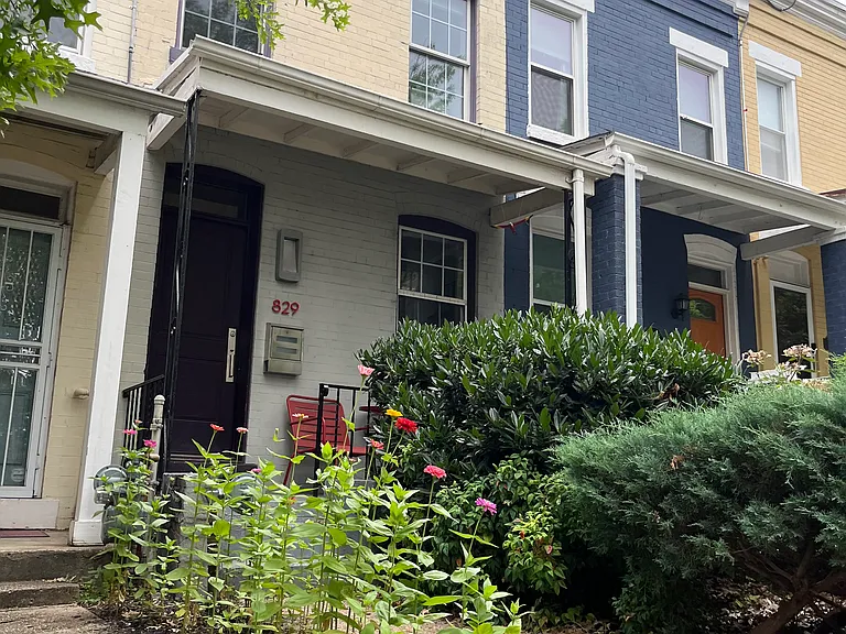 829 Euclid St NW — Photo 1