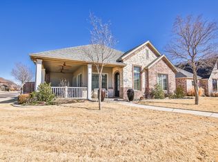 621 Calvin Dr, Wolfforth, TX 79382